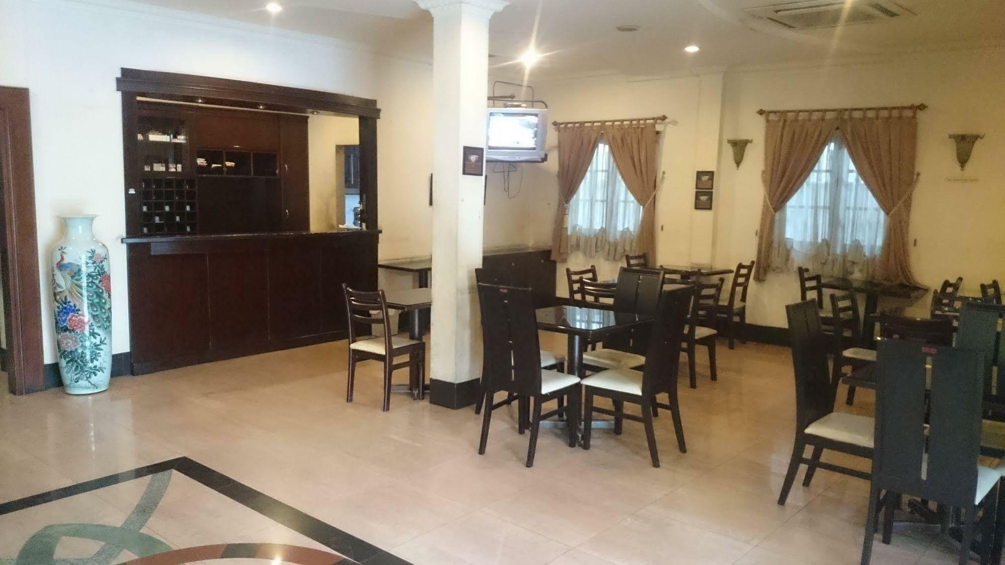 Hotel Citi International Palang Merah メダン エクステリア 写真